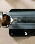 Acaia Pearl Coffee Scales Black grind