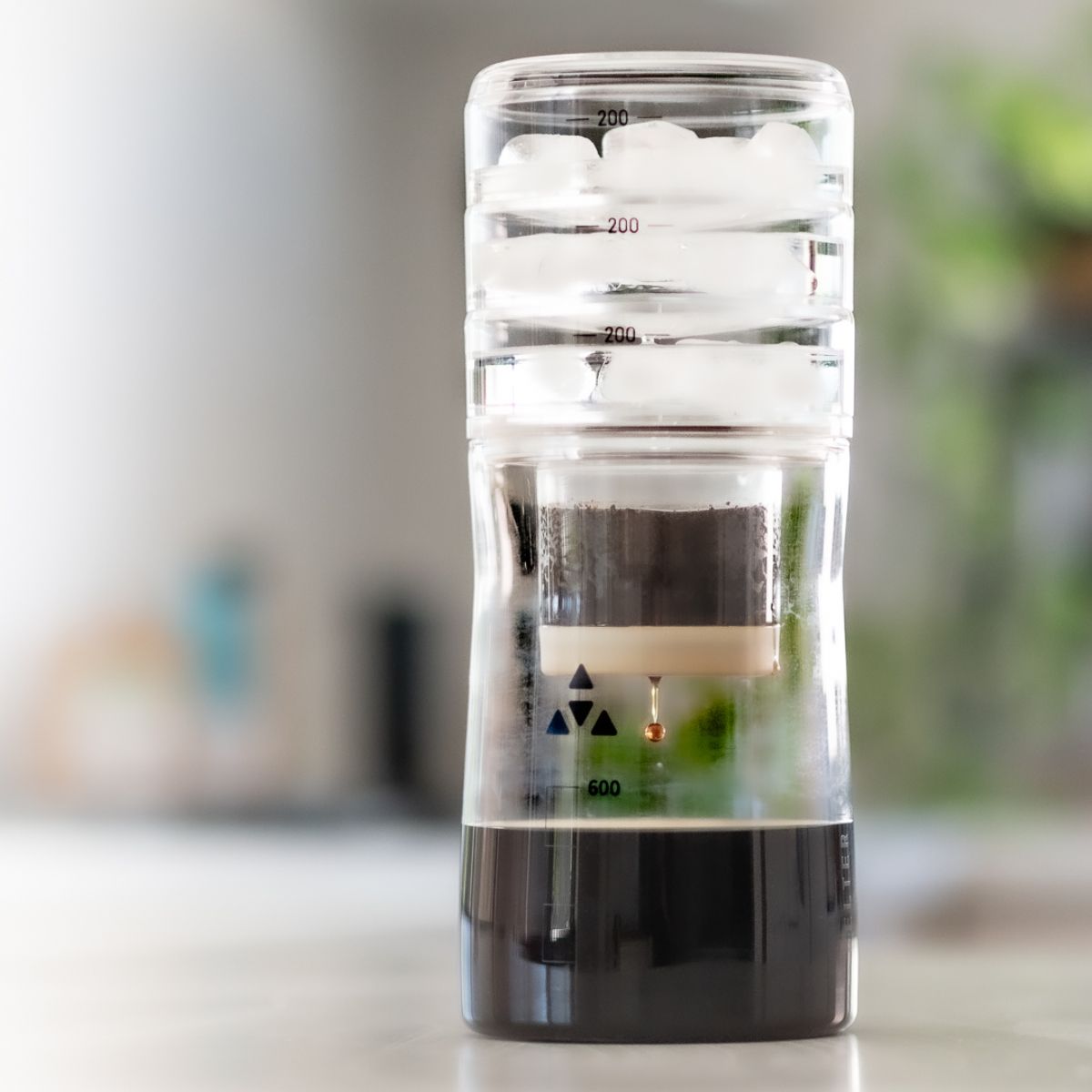 Delter Cold Drip dripping coffee