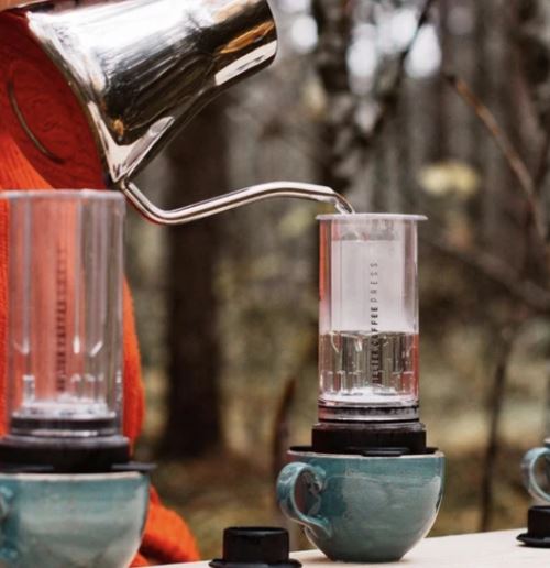 Delter Coffee Press pour