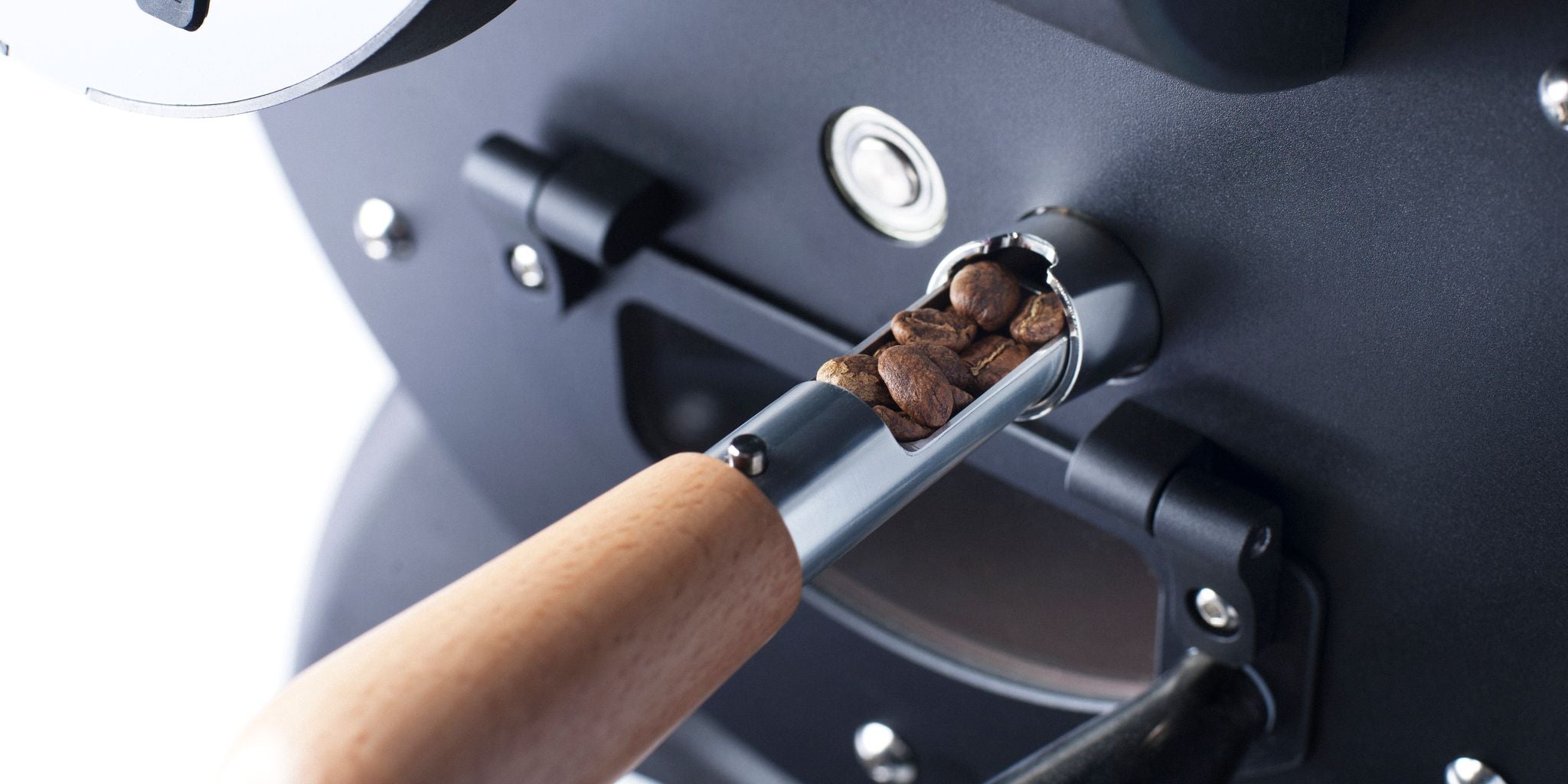 Aillio Bullet R1 Coffee Roaster beans